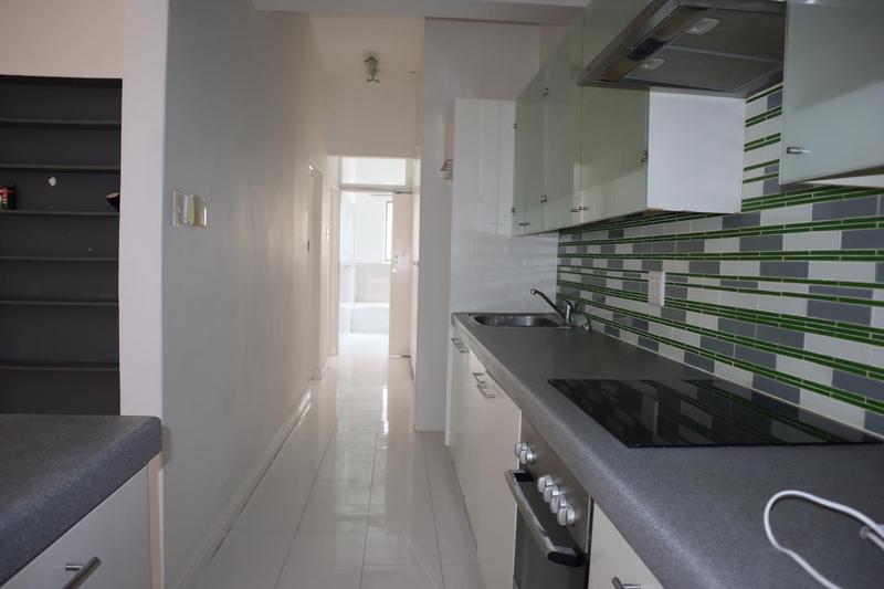 To Let 2 Bedroom Property for Rent in Sea Point Western Cape